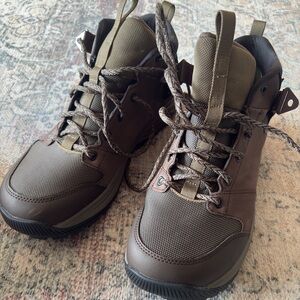 NIB!! Teva Men’s Grandview Hiking Boot, Size 10.5
